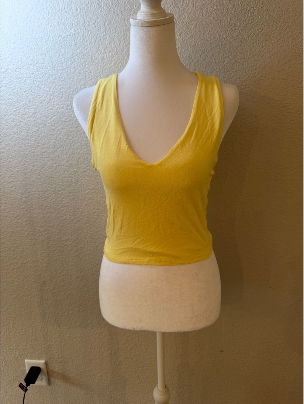 Lulus Women’s Large Yellow Cropped Tank